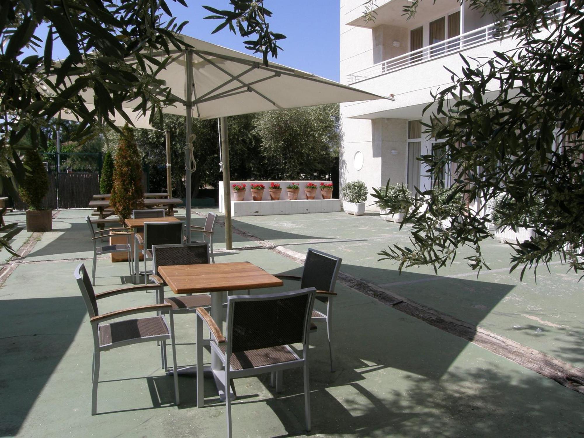 Apartamentos Miami 레스타르티트 외부 사진